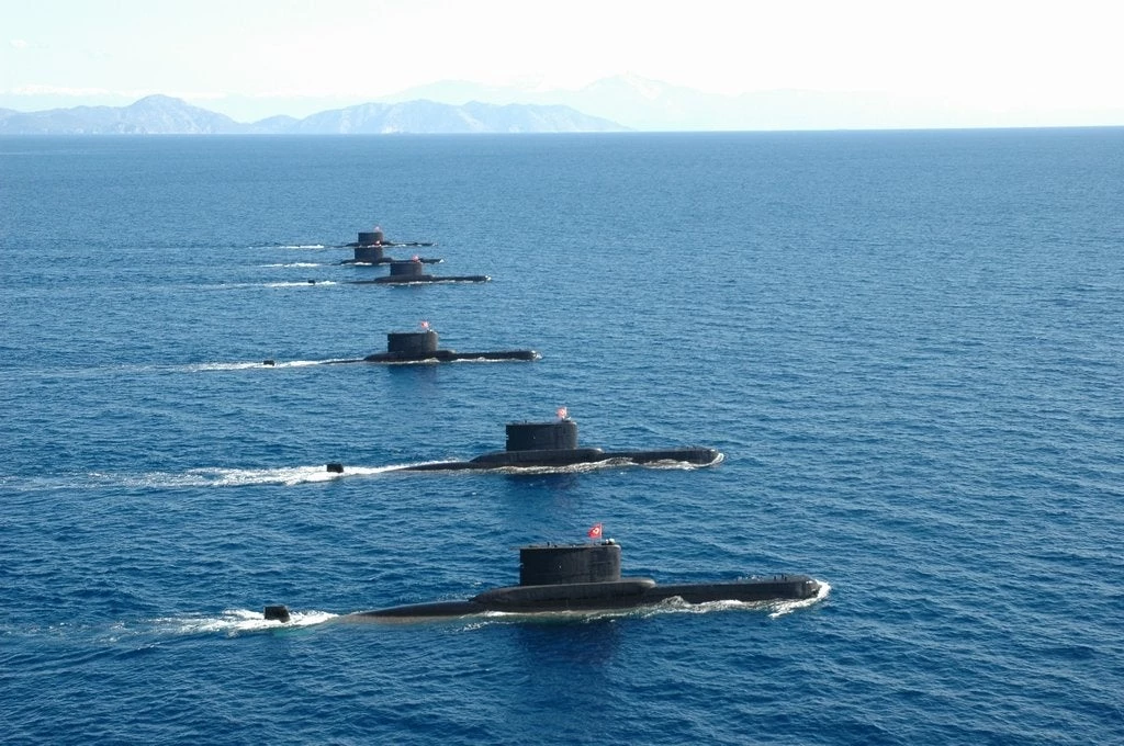 Επικίνδυνη κλιμάκωση: Προκλητική NAVTEX από τoυς Τούρκους, δεσμεύουν περιοχή μέχρι το Άγιο Όρος – Ανοίγουν «πυρ» σε Καστελόριζο & Κυπριακή ΑΟΖ